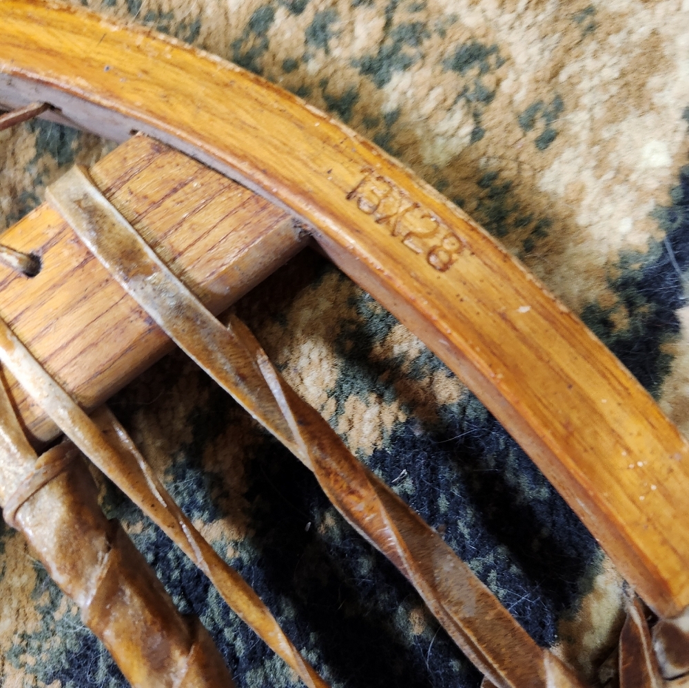 Vintage 1945 snowshoe - Picture 5 of 7
